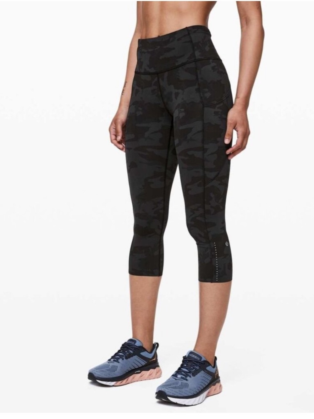 Lululemon Fast & Free Crop II 19" Nulux
Incognito Camo Multi Grey Leggings 2